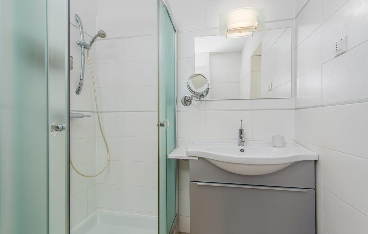Apartment Riva Πόρετς Εξωτερικό φωτογραφία