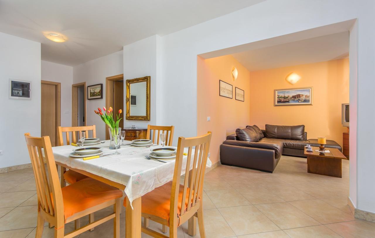 Apartment Riva Πόρετς Εξωτερικό φωτογραφία
