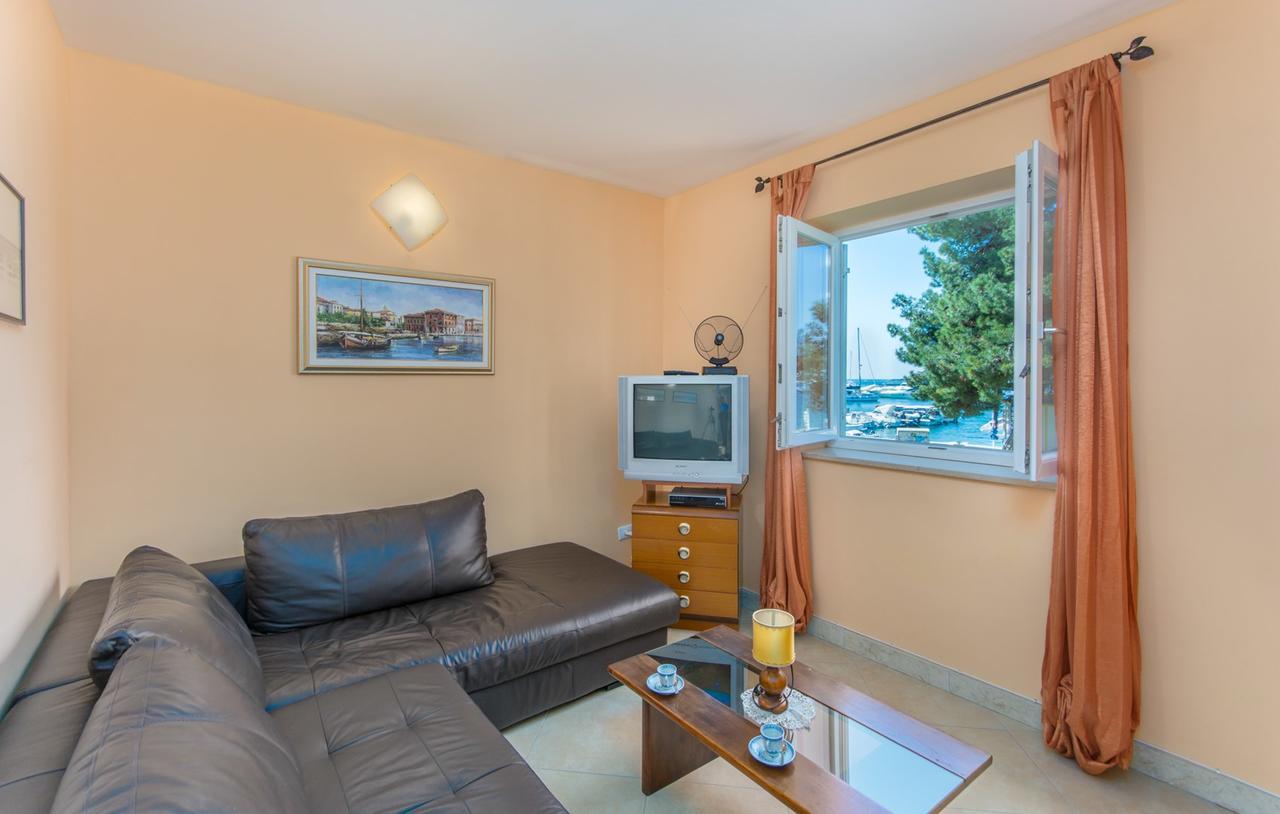 Apartment Riva Πόρετς Εξωτερικό φωτογραφία